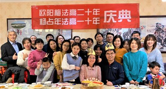 按此在新�H�口打开囄���