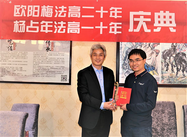 按此在新�H�口打开囄���